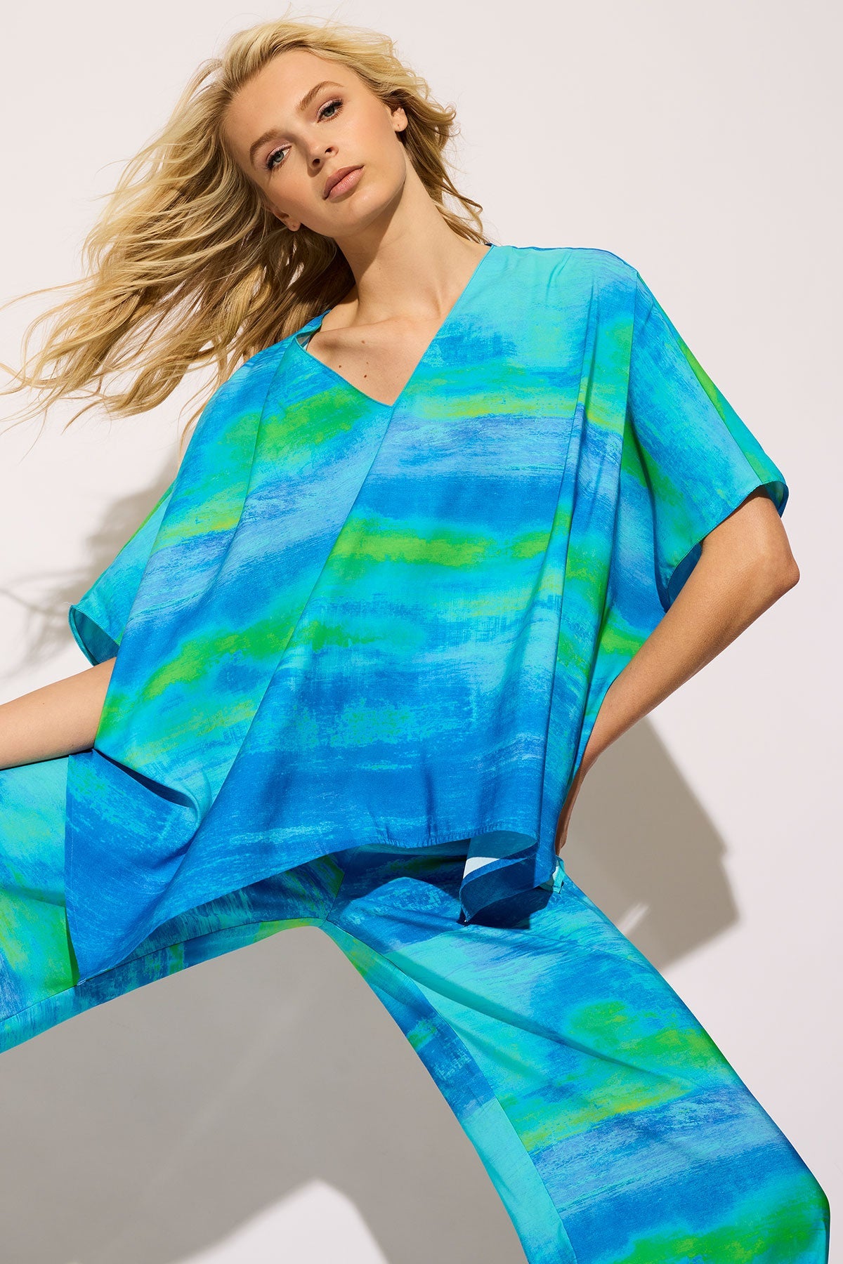 Natori Aurora Printed Satin Caftan Top