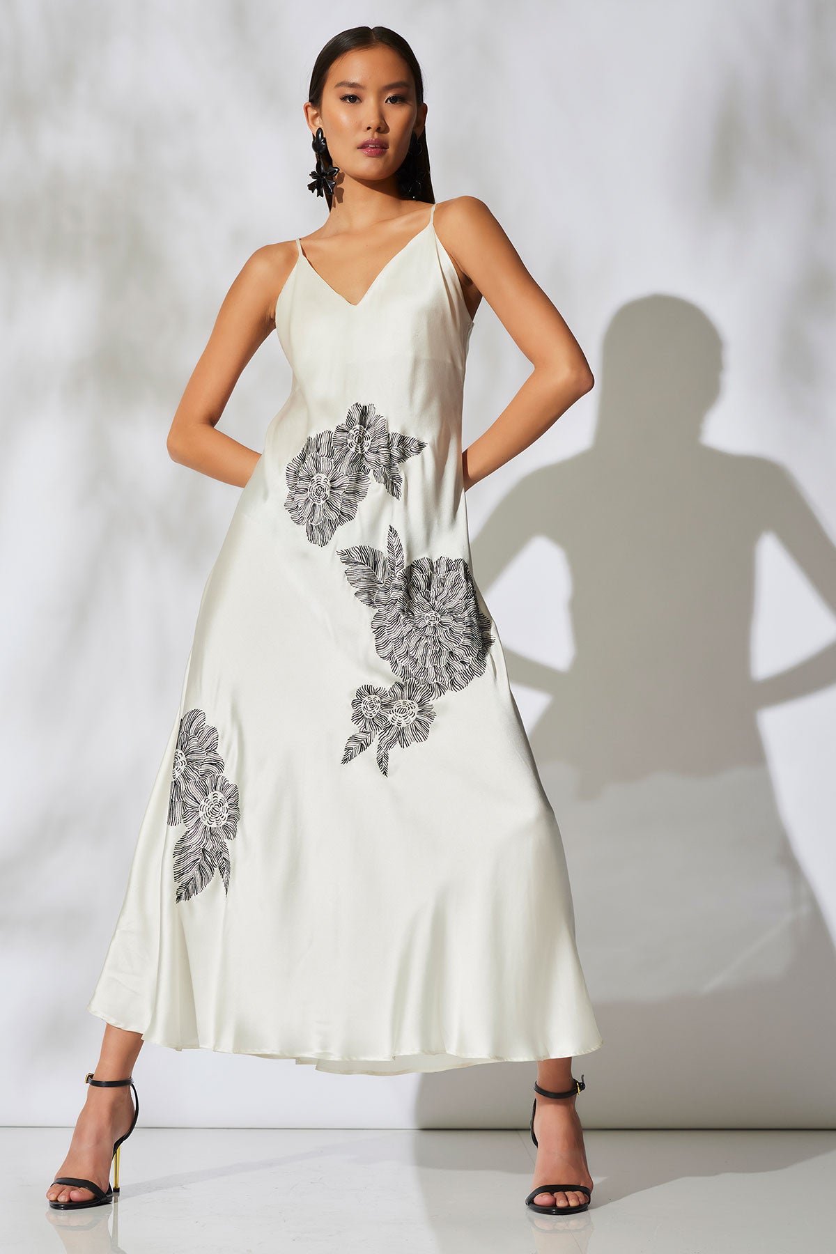 Natori Buy Couture Miyoshi Embroidered Silk Gown in Warm White Online