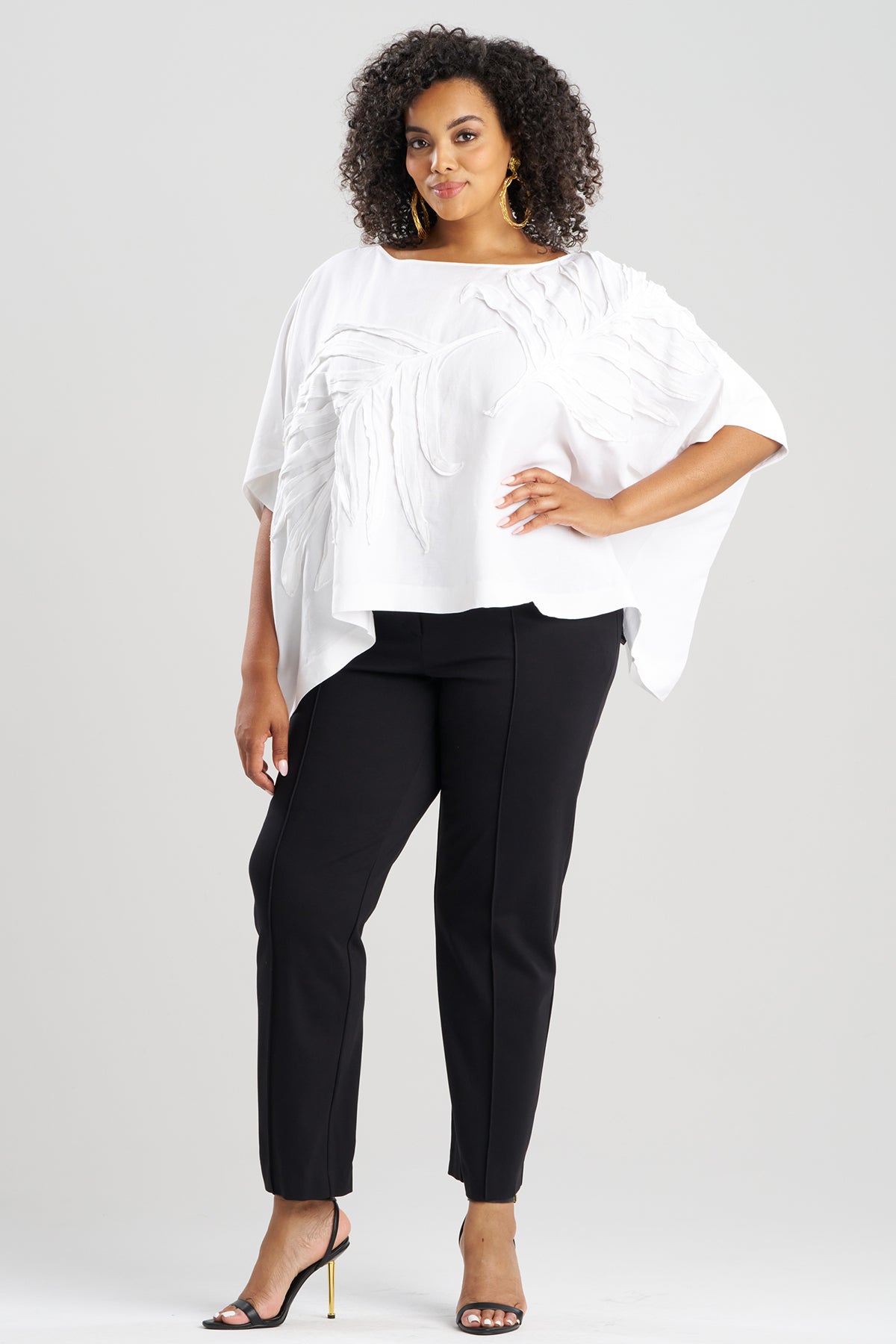 Natori Light Weight Linen Embroidered Caftan Top